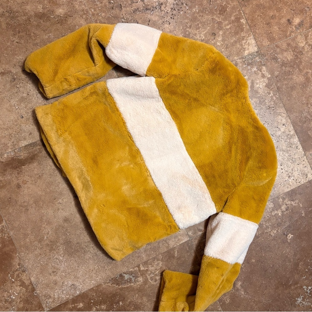 LIKE NEW J.O.A. Open front faux fur lightweight jacket - Picture 6 of 6